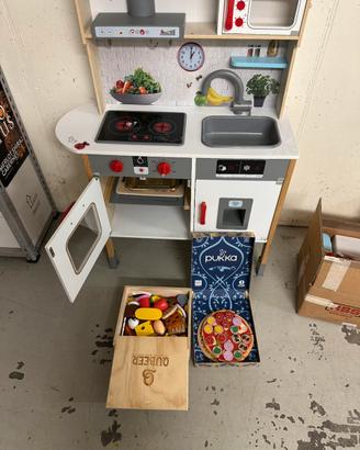 Cucina giocattolo in legno con accessori legno