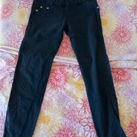 pantaloni 