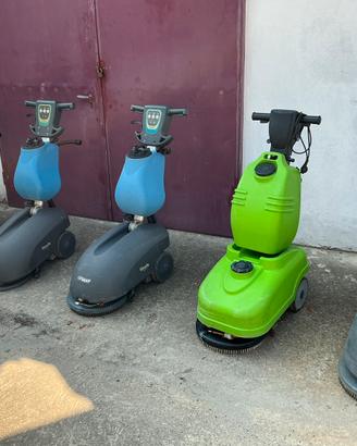 Lavasciuga pavimenti a batteria DISPONIBILI