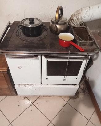 cucina stufa economica a legna