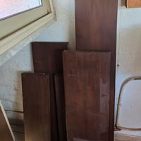 mensole in legno con staffe in ferro
