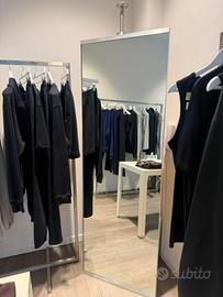 Specchio stile moderno minimal o commerciale