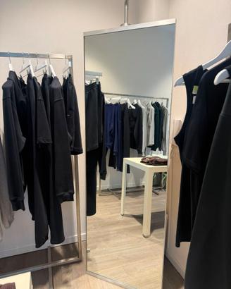 Specchio stile moderno minimal o commerciale