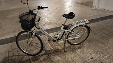 Bicicletta Ducati ebike