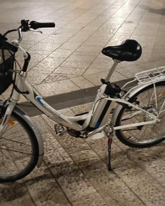 Bicicletta Ducati ebike