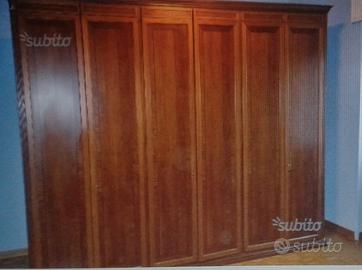armadio in noce 6 ante perfette condizioni