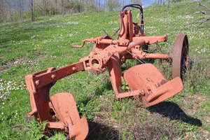 Aratro Bivomvere Sogema C40