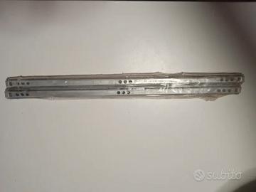 guide telescopiche a sfera per cassetti