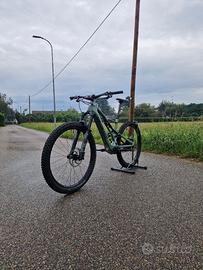 Specialized Turbo Levo SL EXPERT CARBON taglia L