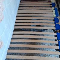 Letto elettrico come nuovo, incluso suo materasso