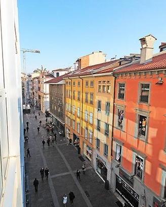 Immobile di 185 m² con 2 locali a Bergamo