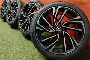 Cerchi VW Golf 8 7 GTE GTI GTD R Gomme 225 40 18