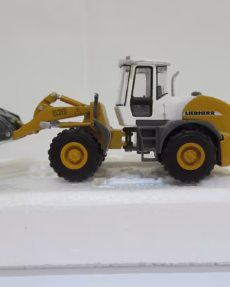 NZG 508 - pala caricatrice gommata Liebherr L538