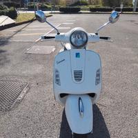 Piaggio Vespa 300 GTS - 2008
