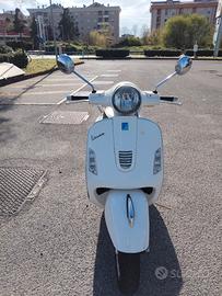 Piaggio Vespa 300 GTS - 2008