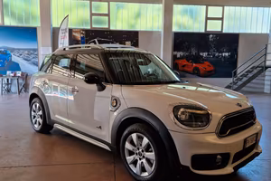 Mini Cooper Countryman 1.5 SE ALL4 Automatica