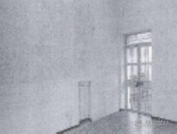 Immobile in asta di 1272 m² con più di 5 locali a 