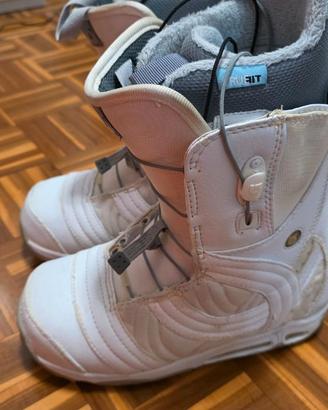 Scarponi snowboard Burton numero 37