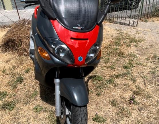 Piaggio x9