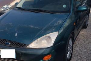 Ford Focus 1.8 TDDi cat 5p. Ghia