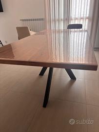 Tavolo legno moderno