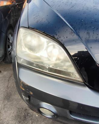 KIA SORENTO 2005 FARO ANTERIORE SX/DX