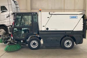 Spazzatrice Swingo 200 attrezzatura Schmidt, E