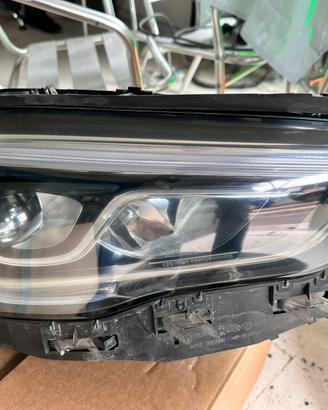 Faro sx mercedes gla