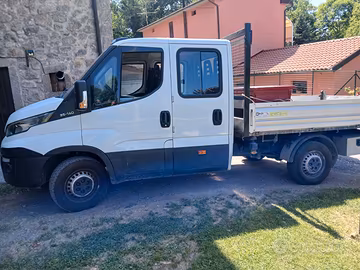 Daily Iveco doppia cabina, cassone ribaltabile