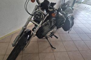 Harley-Davidson 883