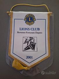 Gagliardetto Lions Club Rovereto Fortunato Depero