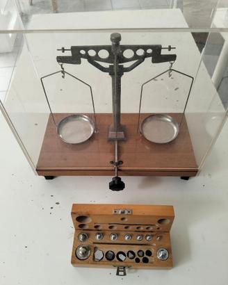 Bilancia da laboratorio