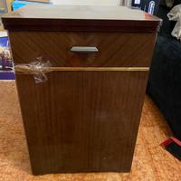 Macchina da cucire antica