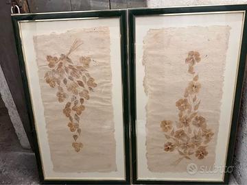 Coppia di quadri botanici vintage con fiori e fogl