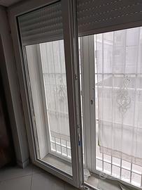 infisso in PVC bianco 