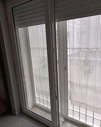 infisso in PVC bianco 
