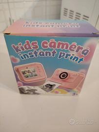 Macchina fotografia istantanea