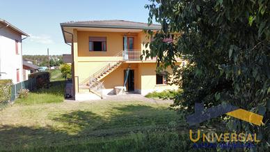 Elegante Casa Singola con Giardino Privato a Piomb