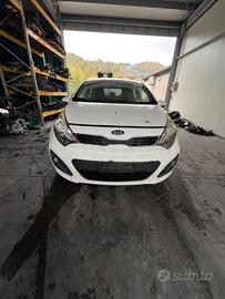 Vendiamo ricambi Kia Rio anno 2014