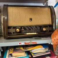 Radio d’epoca a valvole Minerva