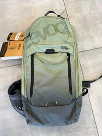 Zaino Evoc trail pro 10L verde oliva NUOVO