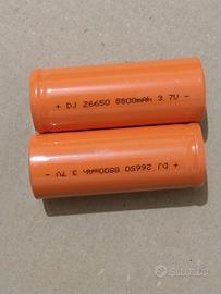 2 batterie ricaricabili 26650