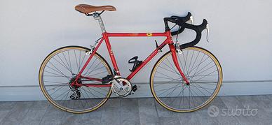 bici corsa ragazzo