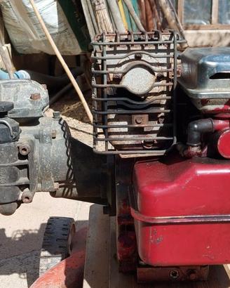 Pompa motore a scoppio due tempi 3HP (circa 2,5KW)