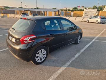 Peugeot 208 1.4 HDi 68 CV 5 porte Acces