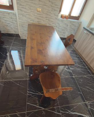 Tavolo in legno antico