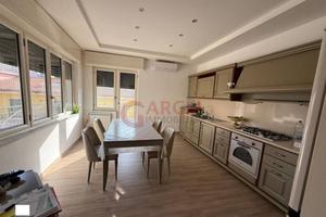Appartamento di 100 m² con 3 locali a Melito di Na