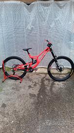 Santa Cruz V10      Taglia M 