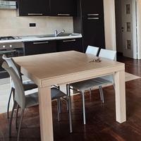 Tavolo allungabile 140x90 + 4 sedie – ottimi