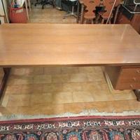 Scrivania in legno massello
